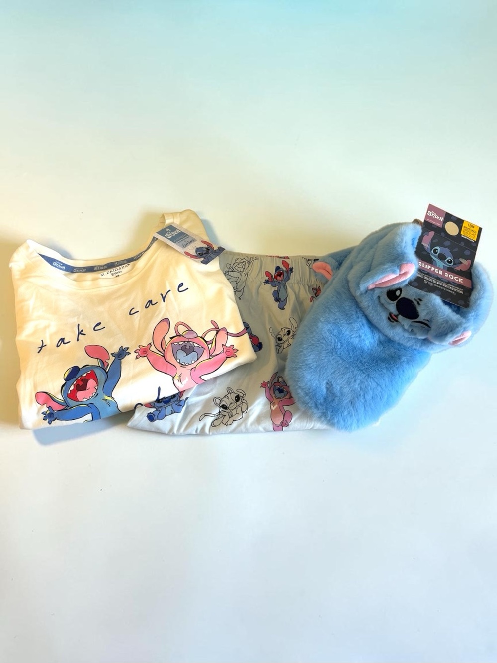 NWT Lilo & Stitch Pajama Set With Plush Slipper Socks Cozy Disney Sleepwear